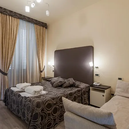 Отель Montebello 3*