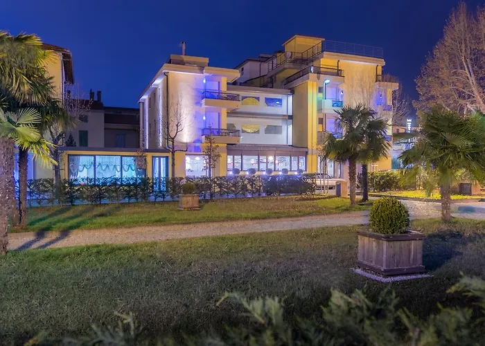 Hotel Montebello 3*